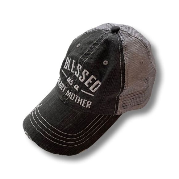 “Heart Mom” Embroidered Gray Trucker Cap • OSFM • NWOT - Picture 5 of 10